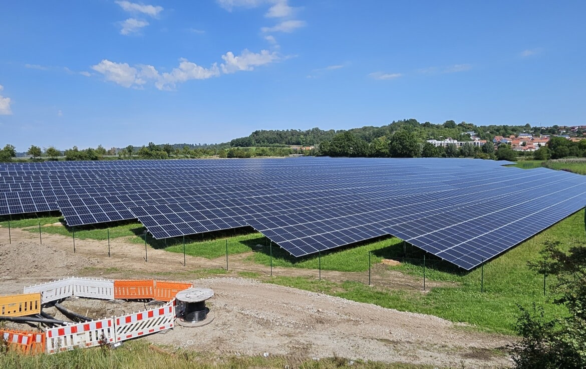 Solarpark Feuchtwangen - Photovoltaik Anlage Bayern - 4 MW Das Solar Direkt Investment